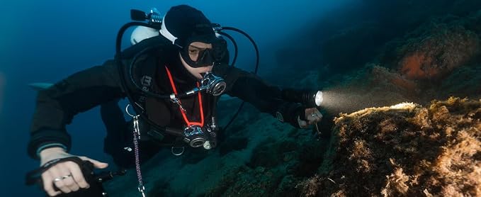Wurkkos DL06 Dive Light, 15000 Lumens Scuba Diving Light, Type-C Rechargeable, 6*XHP50 LEDs, 100 Degrees Narrow Beam Angle, IPX8 Waterproof Flashlight for Night Diving Cave Exploration - 5000K