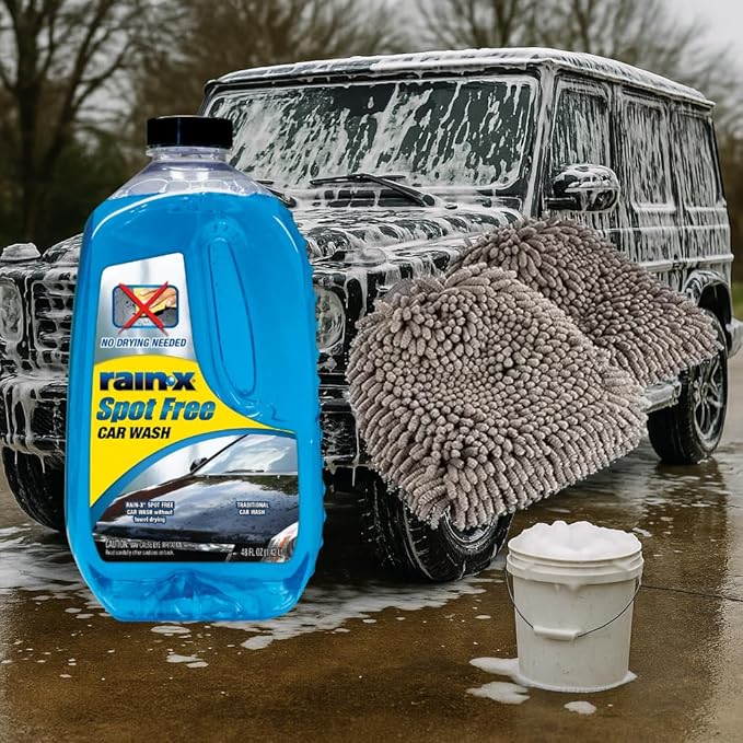 Rain-X 48 fl oz Spot Free Car Wash Soap with 2-Pack Microfiber Wash Mitts (10.44" x 9.06") - Deep Cleaning Bundle for Car Detailing