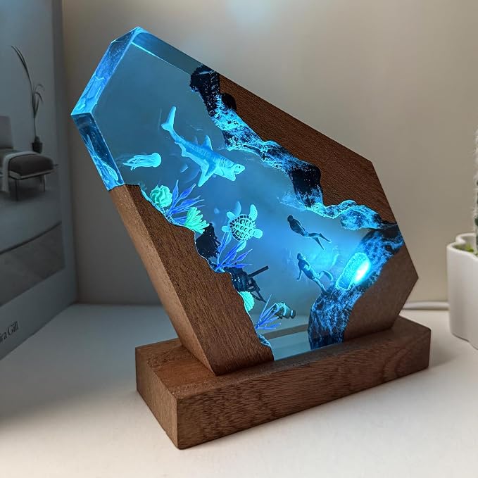 Shark Resin Lamp,USB Powered Resin Ocean Night Light with Wooden Base, Variable Lights,Shark Decor for Home Office, Scuba Diving Gifts for Ocean Lovers,Unique Gifts for Him &Her (S 6"X4")
