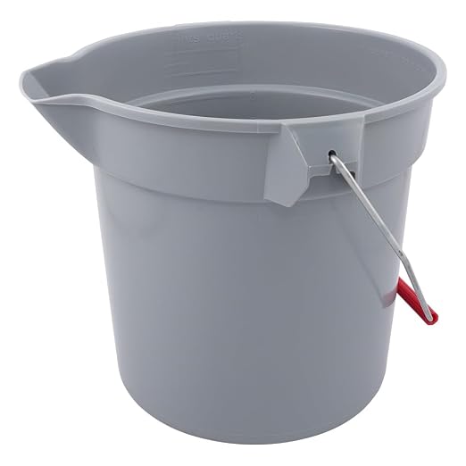 Rubbermaid Commercial Products Brute Heavy-Duty Round Bucket, 10-Quart/2.5 Gallon, Gray, Corrosive-Resistant Pail with Handle for Professional/Janitorial Cleaning and Material Transport, Pack of 12