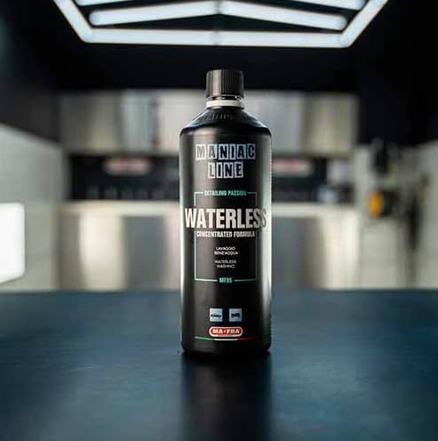 MANIAC LINE MAFRA Waterless Wash | Clean and Shine Without a Hose | Lubricated Wipe Reduces Marring | Safe on Paint Glass and Exterior Plastics | On the Go Maintenance Between Washes | 1 Liter