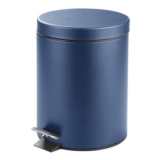 mDesign Pedal Bin — Metal Waste Bin with Pedal, Lid and Plastic Bucket Insert — for Bathroom, Kitchen, and Office — 5 Litre Household Rubbish Bin with Ergonomic Design — Blue