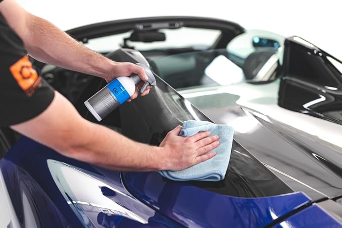 KOCHCHEMIE - Glass Cleaner - Effortlessly Removes Stubborn Dirt, Oil, Grease, Insects, and Residues; Ready-To-Use Streak-Free Formula; Gloss and Smoothness Additive; Fresh Fragrance (5 Liters)