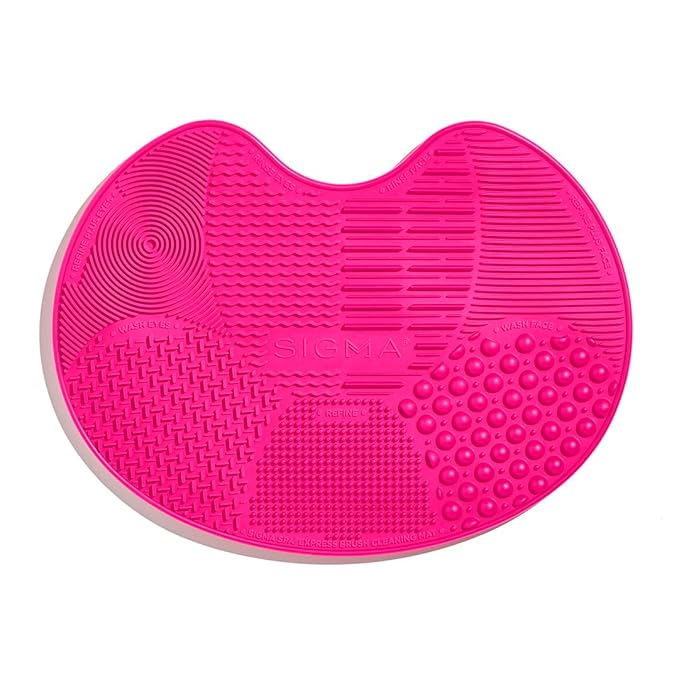 Sigma Beauty Sigma Spa® Express Brush Cleaning Mat (Pink) — Silicone Makeup Brush Cleaning Mat with Suction Cups for Cleaning Makeup Brushes, Compact Design Fit for Any Travel Makeup Kit