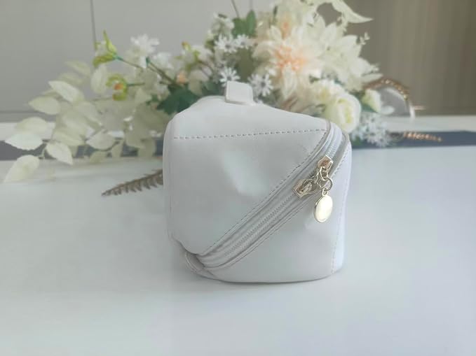 Bag Luxurious Leather Build Travel-Ready Design Fits All Accessories of Multi-Styler Brushes, nozzles, Curls Universal Fit (Only Bag)