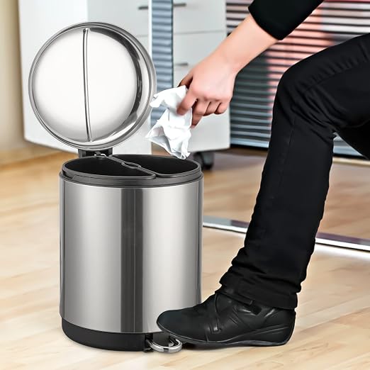 Fashionwu Trash Can, 2 x 4 Gallon (2 x 15 Liter) Stainless Steel Trash Can, Includes 2 Removable Inner Bins, Soft Close Lid Kitchen Recycling Bin, Suitable for Home, Office, Business, Silver