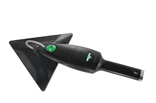 Unger Commercial Stingray® Refillable Microfiber Cleaning Kit, 10-Foot Reach – Indoor Glass and Surface Cleaning System with Enclosed Spray Nozzle and Microfiber Pads SRKB4