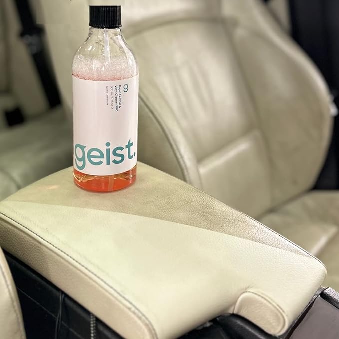 Geist. Rapid Cleaner for Leather and Vinyl (Pro 500 ml / 16.75 fl.oz)