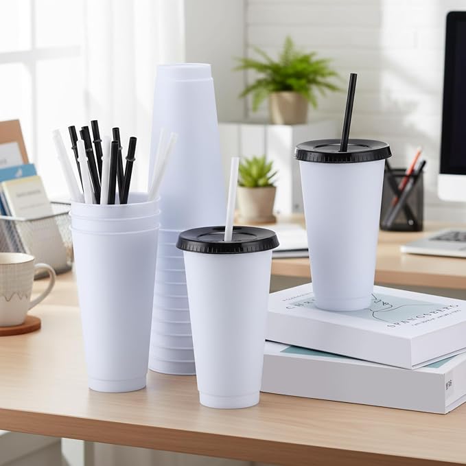 Honeydak Tumbler with Straw and Lid Bulk Cups for Gifts Water Bottle Iced Coffee Travel Mug Cup Reusable Plastic Tumblers for Party Birthdays 24-27 oz