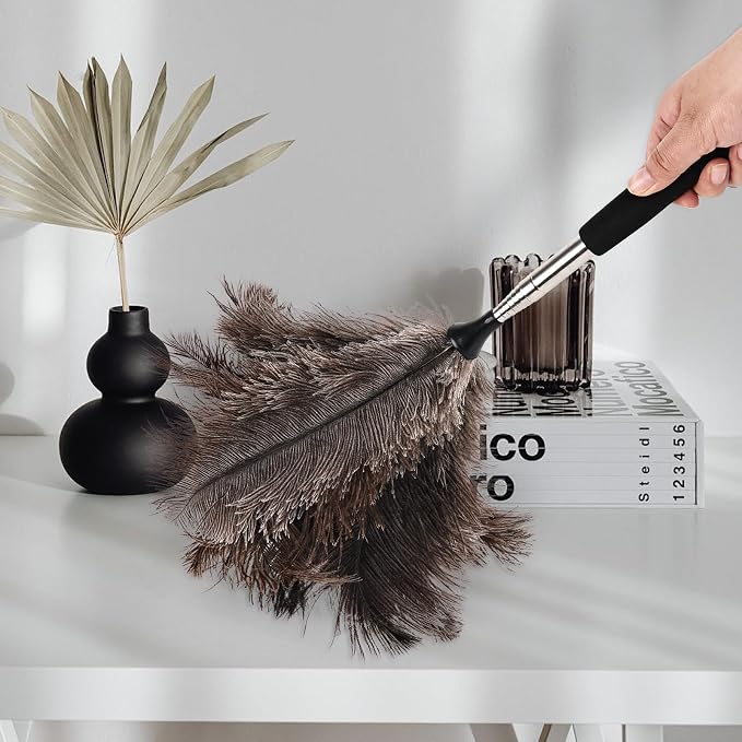 Ostrich Feather Duster 16.5-47Inch Reusable Fluffy Natural Detachable Ostrich Feather Duster Used for Household Cleaning and High-Altitude Cleaning (1PCS)