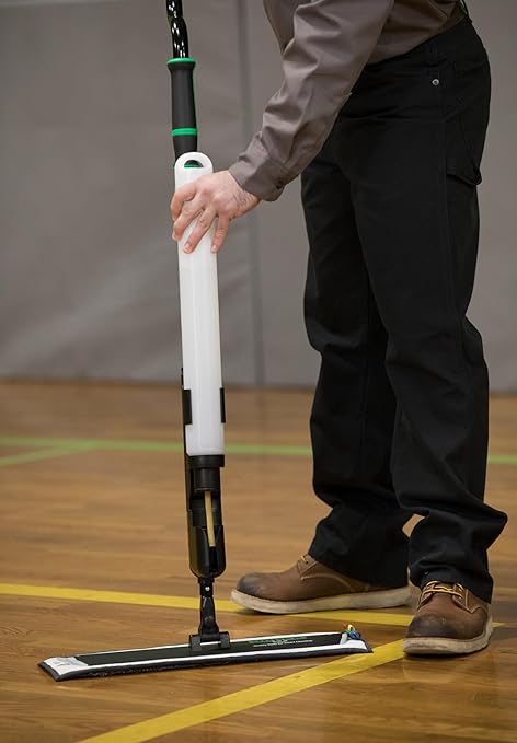 Unger Commercial Excella 18" Offset Starter Cleaning Kit - Ergonomic Floor Mop with Height Adjustable Pole and Refillable Dispensing Bottle - EFHC1