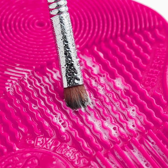 Sigma Beauty Sigma Spa® Express Brush Cleaning Mat (Pink) — Silicone Makeup Brush Cleaning Mat with Suction Cups for Cleaning Makeup Brushes, Compact Design Fit for Any Travel Makeup Kit
