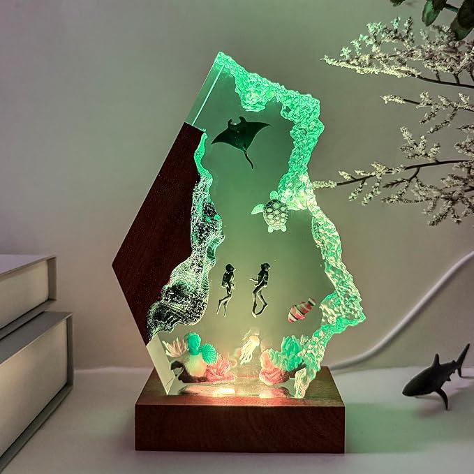 Handmade 3D Ocean Resin Lamp - USB Powered Resin Ocean Night Light with Wooden Base, Variable Lights, Scuba Diver Gifts, Diving Enthusiast Collectibles, Unique Birthday Holiday Gifts for Men & Women