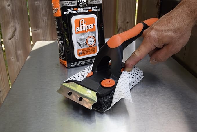 Proud Grill Q-Swiper XL BBQ Grill Brush Cleaner Set - 1 Long Grill Brush with Scraper & 40 Cleaning Wipes, Easy-Clean, Bristle & Wire Free, Grease & Grime Remover, Cleaner Kit for Outdoor Smoker