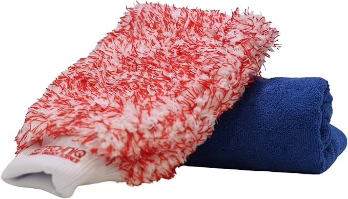 Gtechniq Essential Wash Accessory Kit - Microfiber Drying Towel & Micofiber Wash Mitt