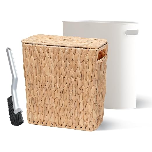 3 Gallon Wicker Trash Can with Lid and Removable Liner, Natural Water Hyacinth Handwoven Bathroom Waste Basket with Brush for Bedroom,Toilet, Living Room, Under Sink, Kitchen (with Brush)