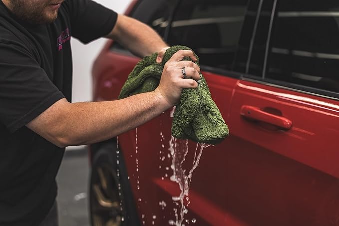 The Rag Company, The Liquid8r M22, Absorbent 70/30 Blend Microfiber Drying Towel for Cars, Trucks, and SUVs, Safe for Detailing, Scratch-Free, Twist Loop, 1100 GSM, 20x20 Inches, Camo