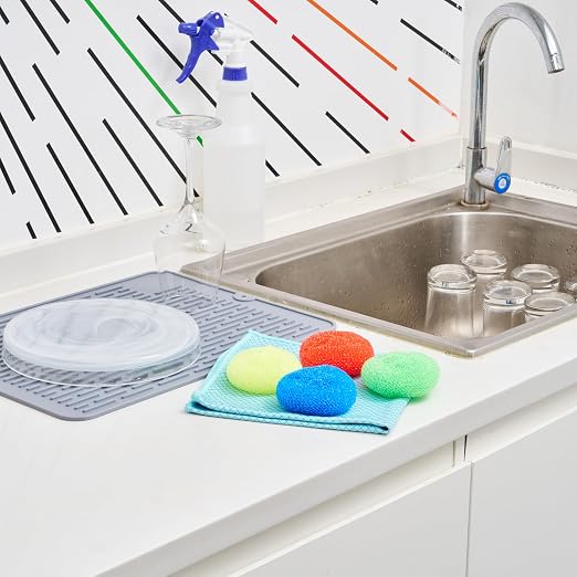 Restaurantware Plastic Dish Scrubbers 40 Pack 2.95 x 2.95 x 0.98 Inches Durable Non-Scratch Scrubbers Plastic Mesh Cleaning Pads Easy Grip Assorted Colors for Multi-Surface Cleaning