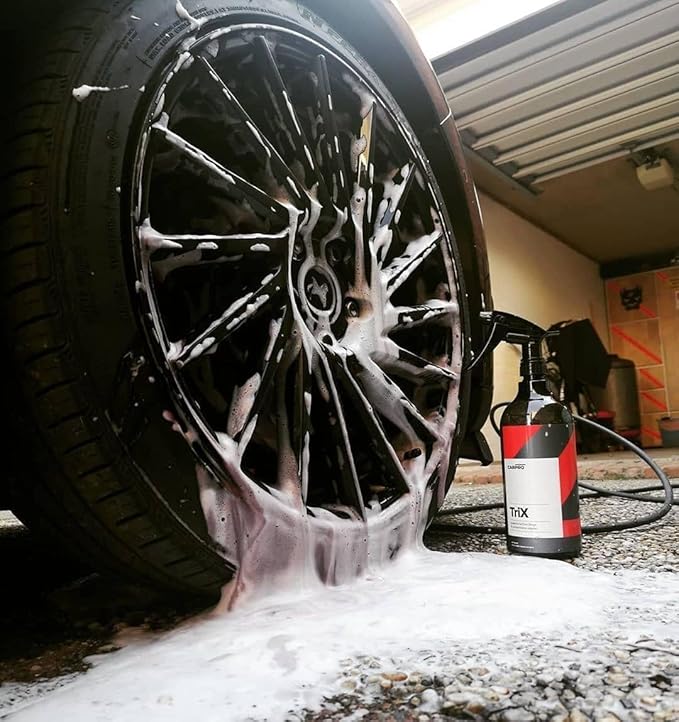 CARPRO TriX Tar & Iron Remover - Professional Strength Brake Dust, Sap, Dirt & Bug Remover - Combines IronX with TarX, Automotive Degreaser Car Wash Detailing All in One - 1 Liter (34oz)