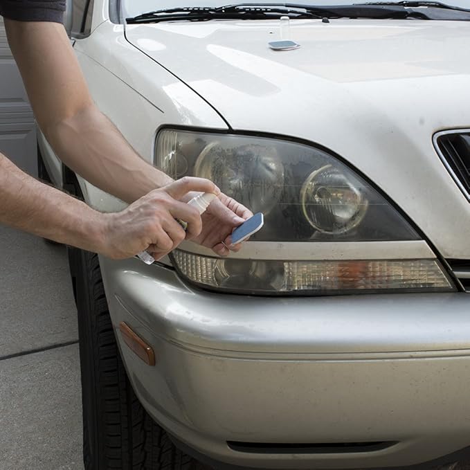 Rain-X 800001809 Headlight Restoration Kit - Cleans and Restores Headlights By Removing Haze and Discoloration Due to Oxidation