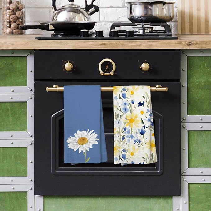 Summer Daisy Floral Kitchen Towels Set of 4, Daisy Lover Gifts Dish Hand Towels Decorations, Blue Farmhouse Seasonal Watercolor Flower Towel for Kitchen Bathroom Decor, 16 x 24 Inch