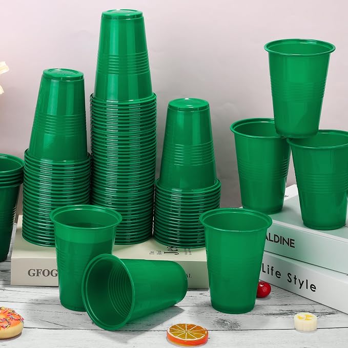 Kochorie 100 Pack Disposable Plastic Cups 16 Oz Solid Color Drinking Cups Party Supplies Strong and Sturdy Drinkware Cup For Birthday, Wedding, Christmas, Halloween & Daily Use, Green