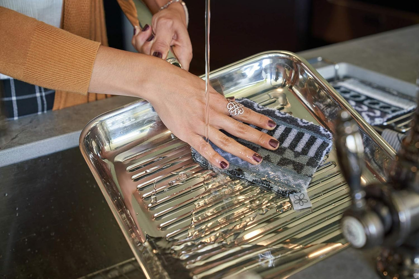 Skoy Bundle, 2-Pack Skoy Scrub, and 4-Pack Skoy Swedish Dishcloth, Reusable Cleaning Products for Kitchen and Household, Planet-Friendly, Dishwasher Safe Soft Scrub, Monochromatic Colors