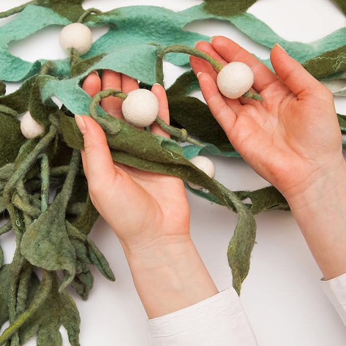 Glaciart One Wool Felt Balls, Felt Ball (240 Pieces) 2.5 Centimeters - 1 Inch, Handmade Felted Pure White Color - Bulk Small Puff for Felting and Garland