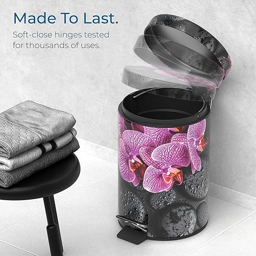 Sanilo Small Bathroom Trash Can with Lid [1.3 Gallon] - Lidded Tiny Trashcan for Garbage - Mini Metal Bin with Soft Closing Mechanism - Bath Room Accessoire Wastebin with Inner Bucket (Madeira)
