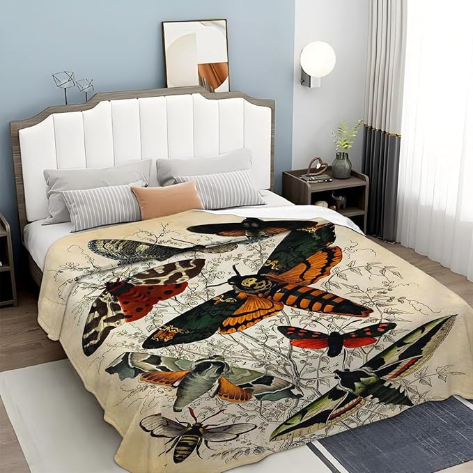 Tijuboni Moth Insect Throw Blanket Moth Gifts for Girls Women Boys Men Kids Adults Soft Flannel Fleece Blanket for Couch Sofa Bed Home Decor 40"x50"