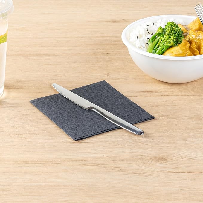 Restaurantware Moderna 7.3 Inch Disposable Knives 250 Recyclable Plastic Knives - Crack-Resistant For All Types Of Meals Silver Plastic Cutlery