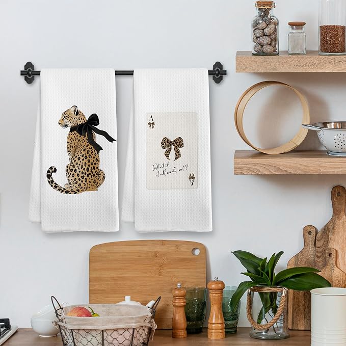 Trendy Leopard Cheetah Print Poker Bathroom Room Decor, Preppy Brown Leopard Bow Decor Dish Hand Tea Towels for Bathroom Kitchen Sets of 2, Cheetah Kitchen Towels and Dishcloths, 16x24 Inch