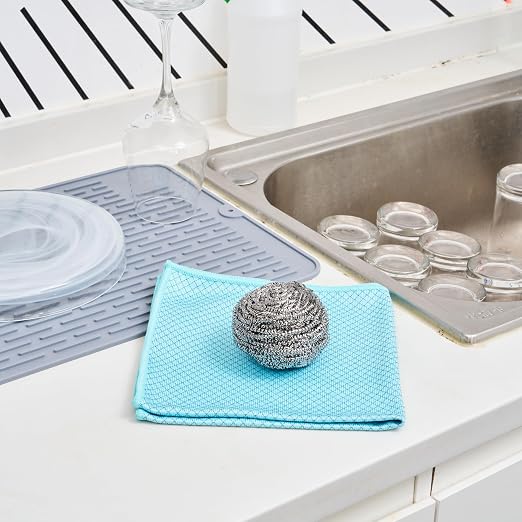 Restaurantware Stainless Steel Scrubber 100-Pack 3.15 x 3.15 x 1.97 Inches Rust-Resistant Metal Scouring Pad Durable Silver Scrub Pad for Pots and Pans Grill Cleaning Scrubber Commercial Kitchen Use