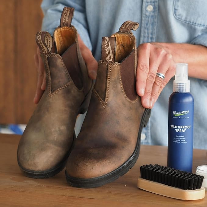 Blundstone Waterproofing Spray for Boots and Shoes – Protective Barrier for Rain, Snow, and Stains – Waterproof Weather Repellent Treatment for Leather Footwear, Suede, Nubuck, and Fabric, 150ml