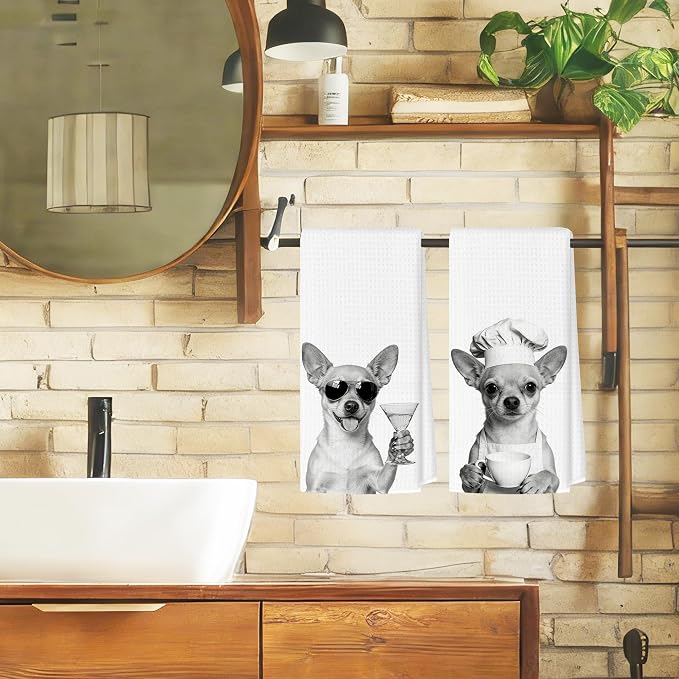 Funny Chihuahua Kitchen Towels Set of 2, Dog Kitchen Bar Accessories, Dog Chef Gifts for Women Decorative Hand Towels for Kitchen Decor, Chihuahua Lovers Dish Tea Towel, 16x24 Inch