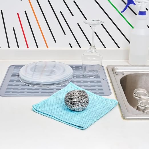 Restaurantware Stainless Steel Scrubber 100-Pack 3.15 x 3.15 x 1.97 Inches Rust-Resistant Metal Scouring Pad Durable Silver Scrub Pad for Pots and Pans Grill Cleaning Scrubber Commercial Kitchen Use