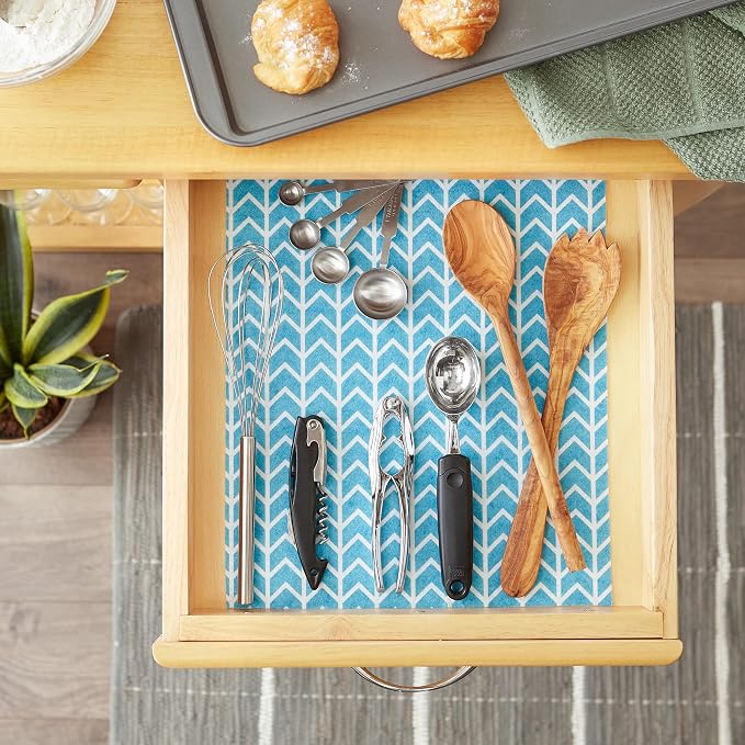 DII Fridge Liner Collection Non-Adhesive, Cut to Fit, 12x24, Bright Blue Herringbone, 6 Piece