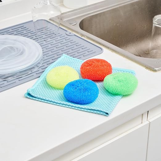 Restaurantware Plastic Dish Scrubbers 40 Pack 2.95 x 2.95 x 0.98 Inches Durable Non-Scratch Scrubbers Plastic Mesh Cleaning Pads Easy Grip Assorted Colors for Multi-Surface Cleaning