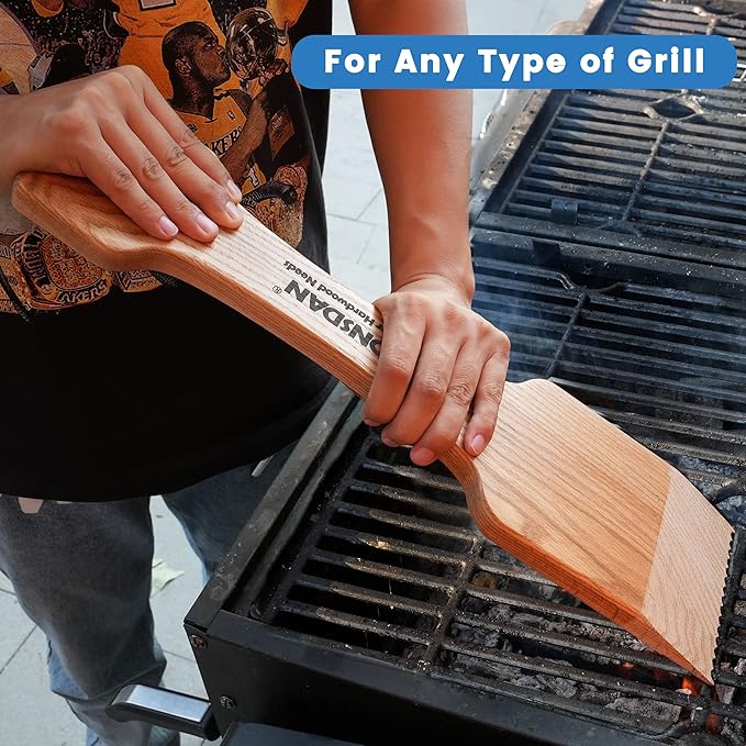 CONSDAN Wood Grill Scraper, Soild Oak Wooden Grill Brush, Grill Scraper for Outdoor Grill, Bristle Free Grill Scrapers, Grill Grate Cleaner Safe Wood Grill Brusher