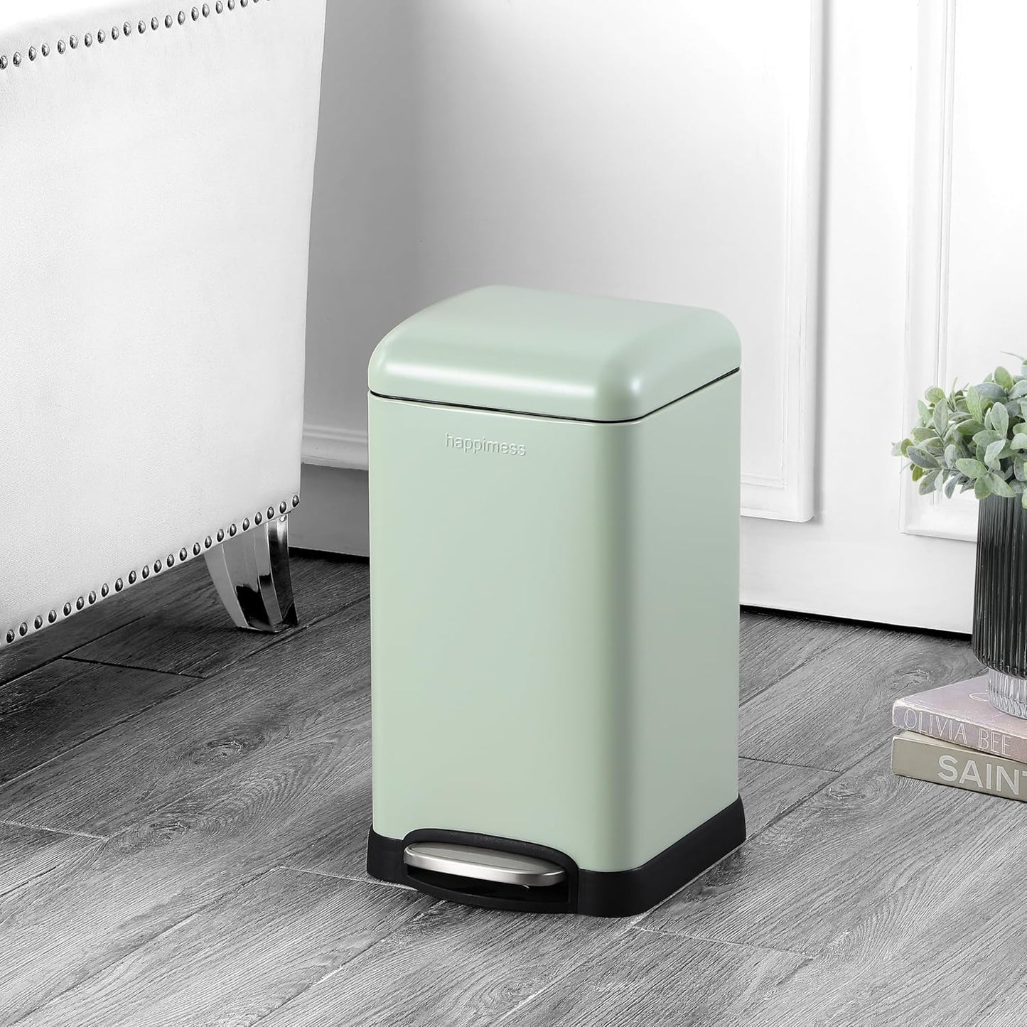 happimess HPM1012I Betty Retro Mini 3.2-Gallon Step-Open Trash Can, Fingerprint Resistant, Modern, Minimalistic for Home, Kitchen, Laundry Room, Office, Bedroom, Bathroom, Pistachio Gelato