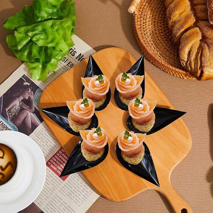 Tessco for you 800 Pcs 4" Tear Drop Appetizer Spoons Mini Appetizer Plates Reusable Tasting Spoons Plates Catering Supplies Disposable for Serving Small Desserts Cakes Bowls (Black)