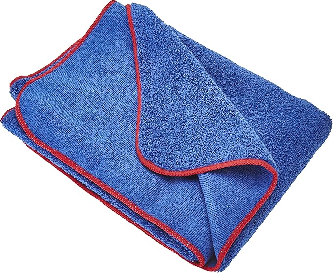 Gtechniq Essential Wash Accessory Kit - Microfiber Drying Towel & Micofiber Wash Mitt
