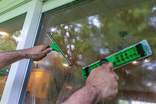 Unger Commercial VisaVersa Window Cleaning Washer and Squeegee Pro Tool 18”/45cm - 2-in-1 Design with Microfiber Pad for Window Cleaners - VV450